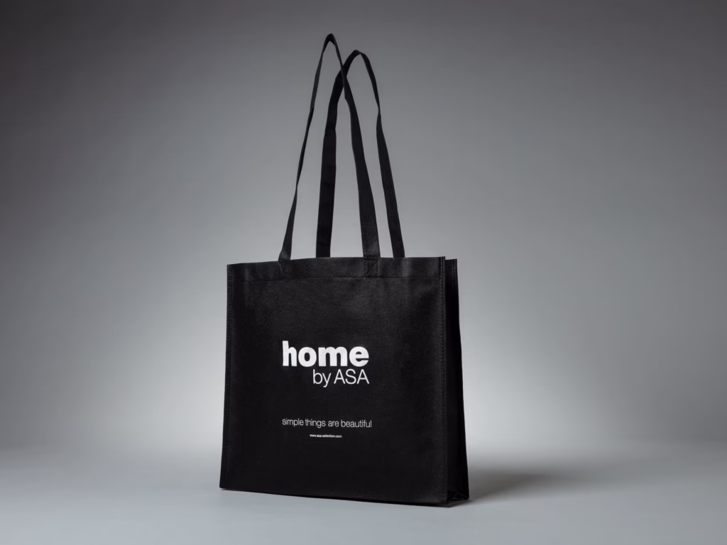 Schwarze Non-Woven-Tragetasche für home by ASA – bedruckt von Paolo Sandro